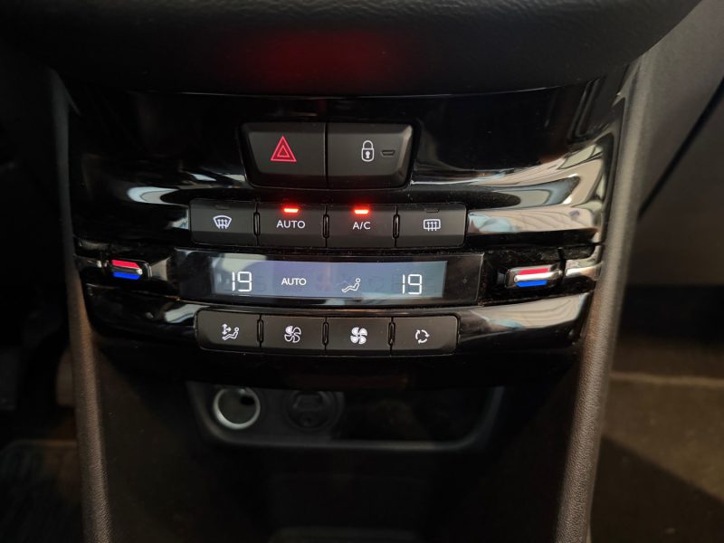 Peugeot 208 1.2 VTI 82ch Active