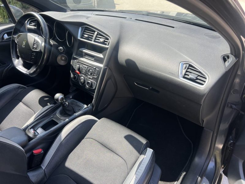 Citroen DS4 1.6l E-HDI So Chic 110ch - Garantie 6 mois