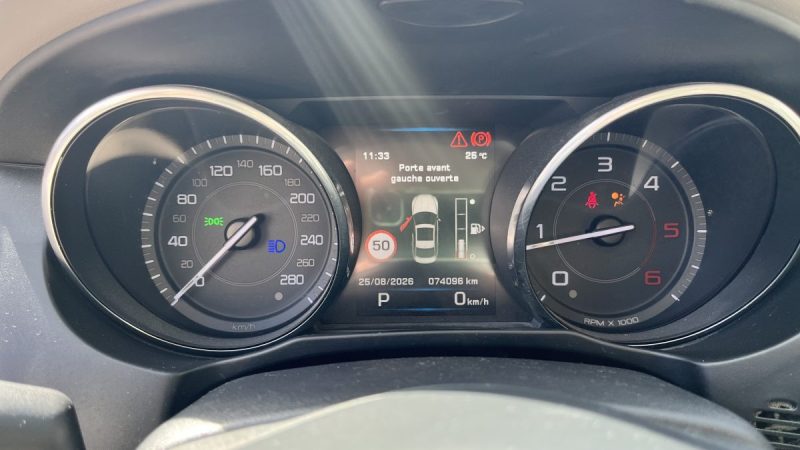 JAGUAR XE 2.0L D 180 PRESTIGE BA 2016