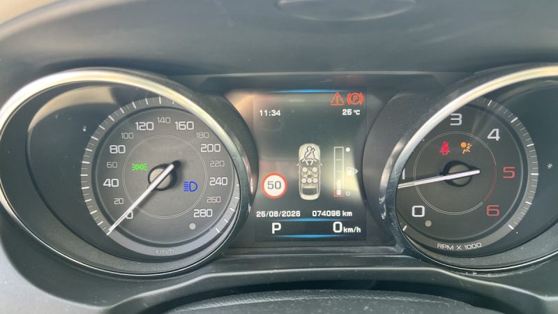 JAGUAR XE 2.0L D 180 PRESTIGE BA 2016