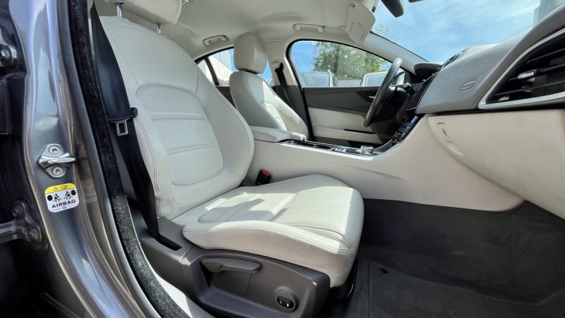 JAGUAR XE 2.0L D 180 PRESTIGE BA 2016