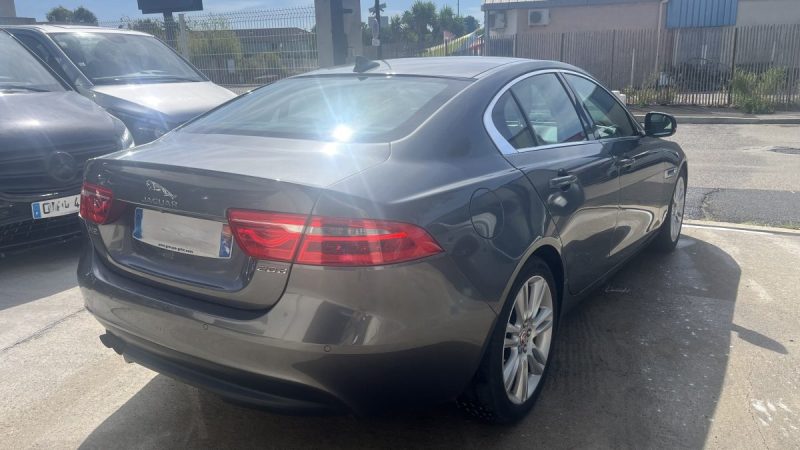 JAGUAR XE 2.0L D 180 PRESTIGE BA 2016