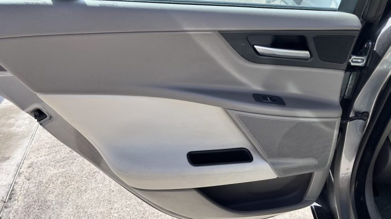 JAGUAR XE 2.0L D 180 PRESTIGE BA 2016