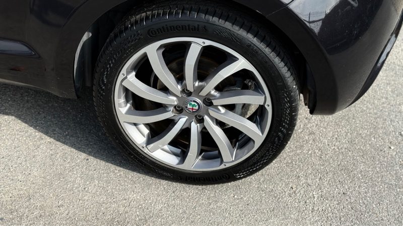 Alfa Romeo MiTo 0.9 TwinAir 105 Super - Clim - Gps - Révisée & Garantie 6 Mois