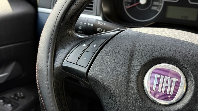 Fiat Punto Grande Punto 1.3 Multijet 90 Emotion - Clim - Toit ouvrant - Révisée & Garantie 6 Mois