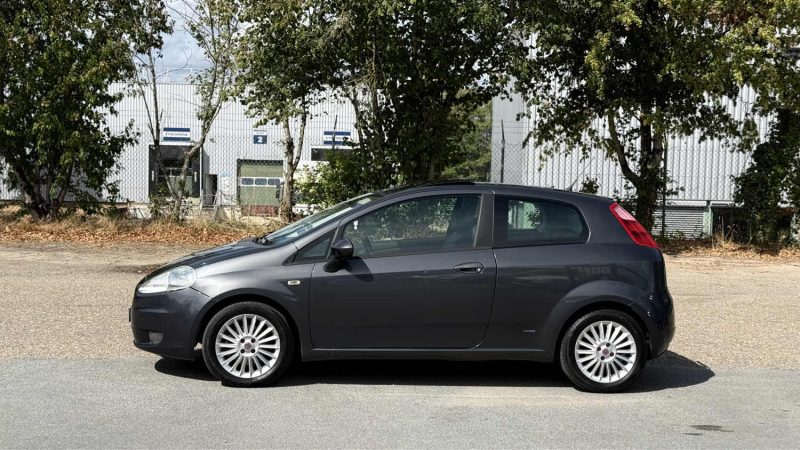 Fiat Punto Grande Punto 1.3 Multijet 90 Emotion - Clim - Toit ouvrant - Révisée & Garantie 6 Mois