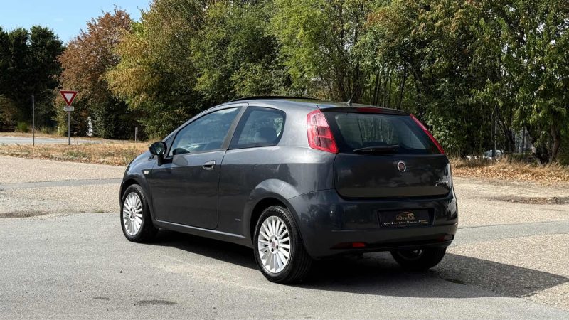 Fiat Punto Grande Punto 1.3 Multijet 90 Emotion - Clim - Toit ouvrant - Révisée & Garantie 6 Mois