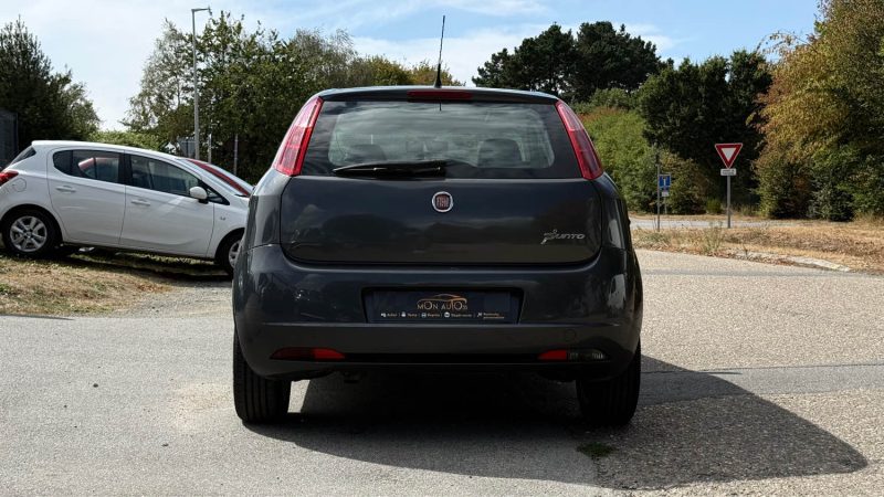 Fiat Punto Grande Punto 1.3 Multijet 90 Emotion - Clim - Toit ouvrant - Révisée & Garantie 6 Mois