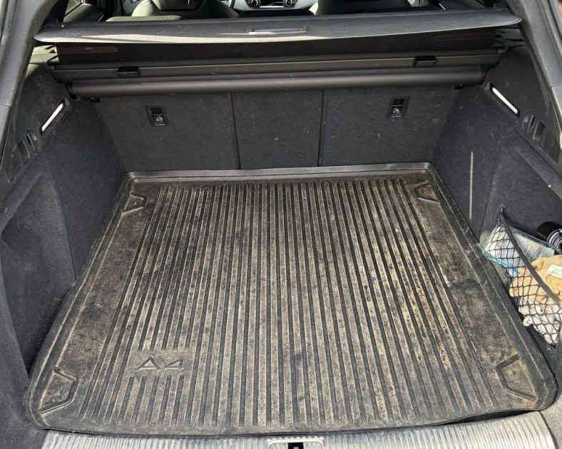 Audi A4 Break 40 TFSI 190 ch S Line S Tronic 2019 — 1ère main - 4 pneus neufs - CT vierge