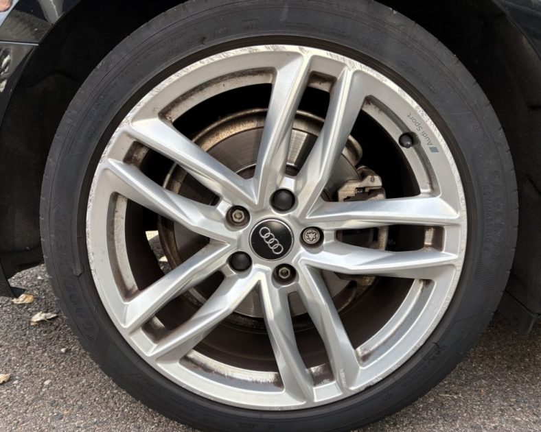 Audi A4 Break 40 TFSI 190 ch S Line S Tronic 2019 — 1ère main - 4 pneus neufs - CT vierge