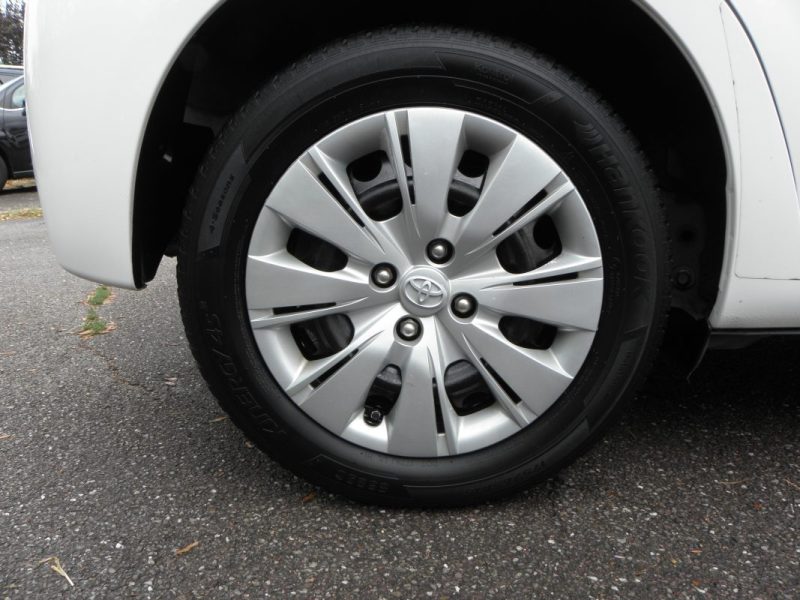 Toyota Yaris III 1.0 VVT-I 70ch Active • 2ème main • Entretien Toyota
