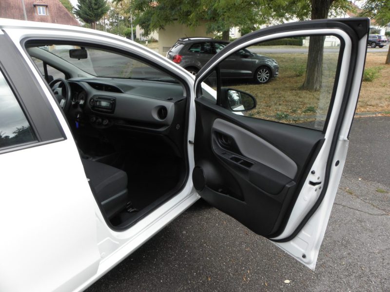 Toyota Yaris III 1.0 VVT-I 70ch Active • 2ème main • Entretien Toyota