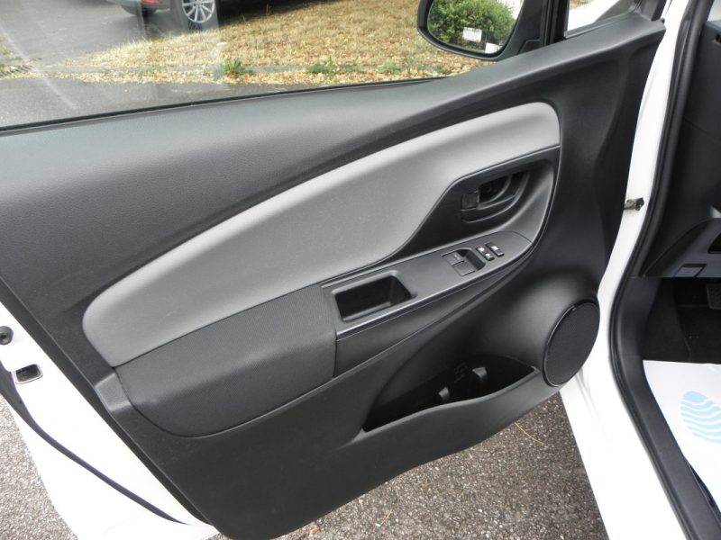 Toyota Yaris III 1.0 VVT-I 70ch Active • 2ème main • Entretien Toyota