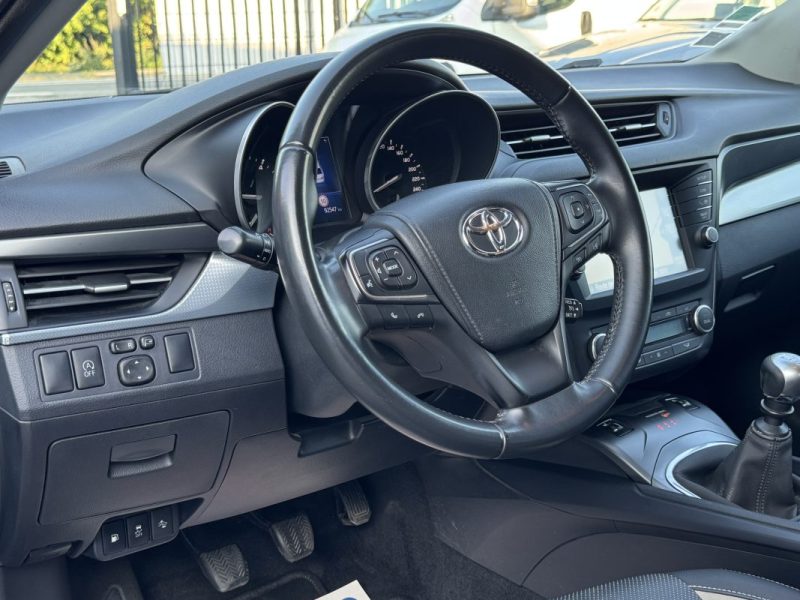 TOYOTA AVENSIS 1.6 D-4D 112Ch PACK DYNAMIC FULL OPTIONS GPS/CLIM/CUIR/CAMERA 92000KM