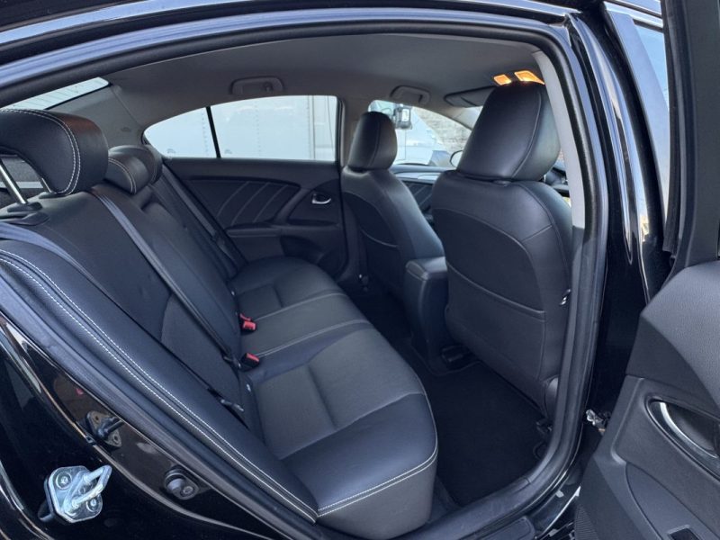 TOYOTA AVENSIS 1.6 D-4D 112Ch PACK DYNAMIC FULL OPTIONS GPS/CLIM/CUIR/CAMERA 92000KM
