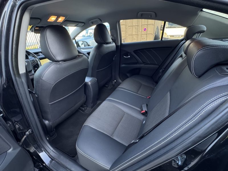 TOYOTA AVENSIS 1.6 D-4D 112Ch PACK DYNAMIC FULL OPTIONS GPS/CLIM/CUIR/CAMERA 92000KM