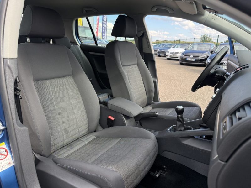 Volkswagen Golf V 1.6 102ch Confortline 5p Garantie 6 Mois