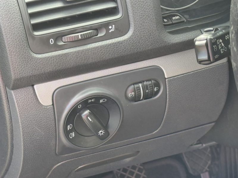 Volkswagen Golf V 1.6 102ch Confortline 5p Garantie 6 Mois
