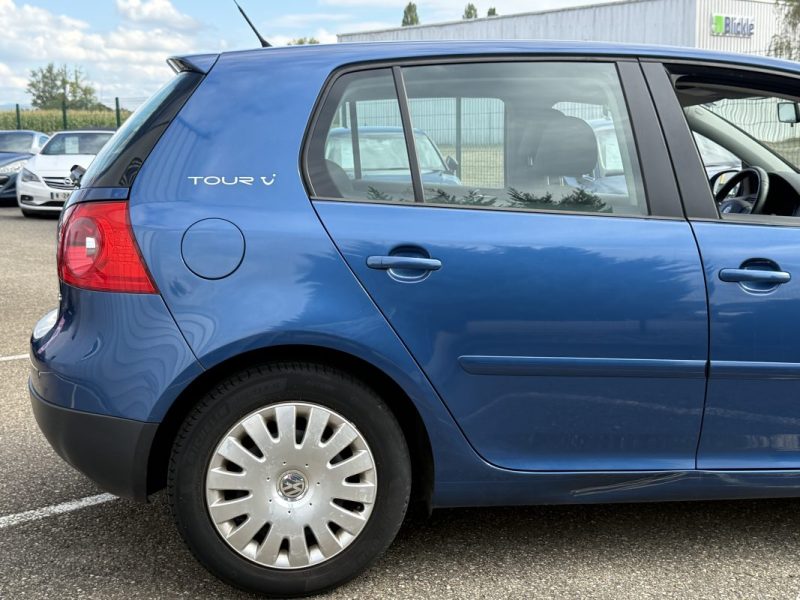 Volkswagen Golf V 1.6 102ch Confortline 5p Garantie 6 Mois