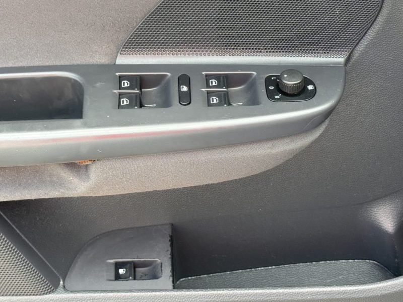 Volkswagen Golf V 1.6 102ch Confortline 5p Garantie 6 Mois