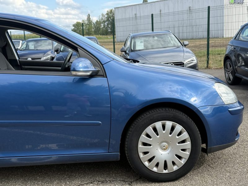 Volkswagen Golf V 1.6 102ch Confortline 5p Garantie 6 Mois