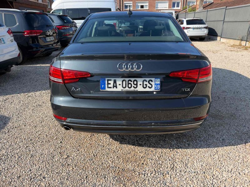 AUDI A4 2.0 TDI 150 DESIGN 2016, 1er main