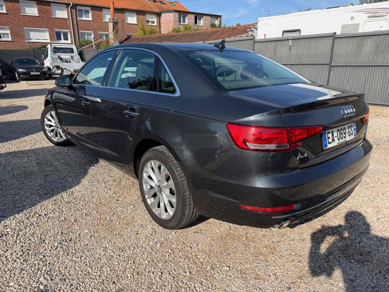 AUDI A4 2.0 TDI 150 DESIGN 2016, 1er main