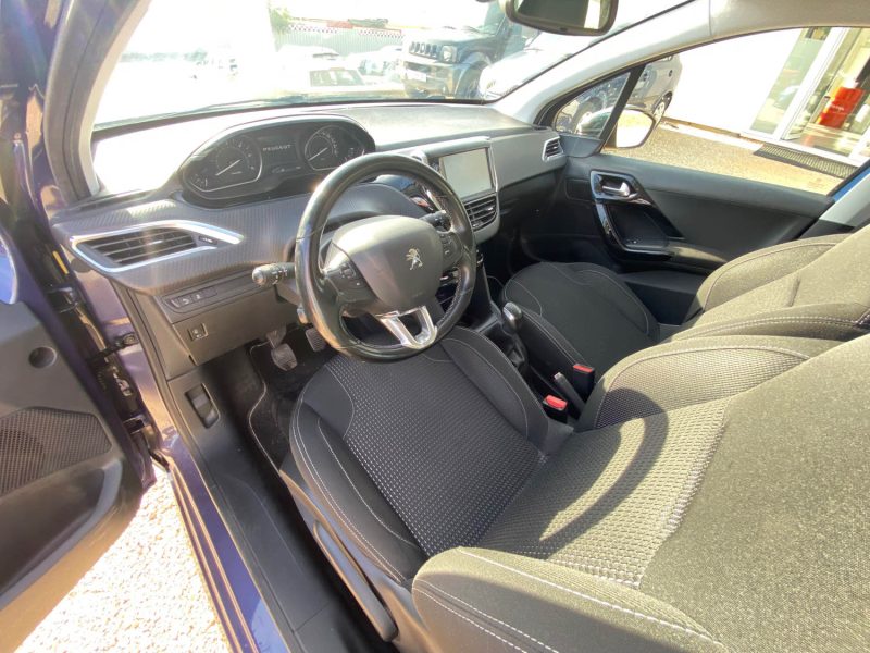 PEUGEOT 208 1.6 HDI 100CH  2017