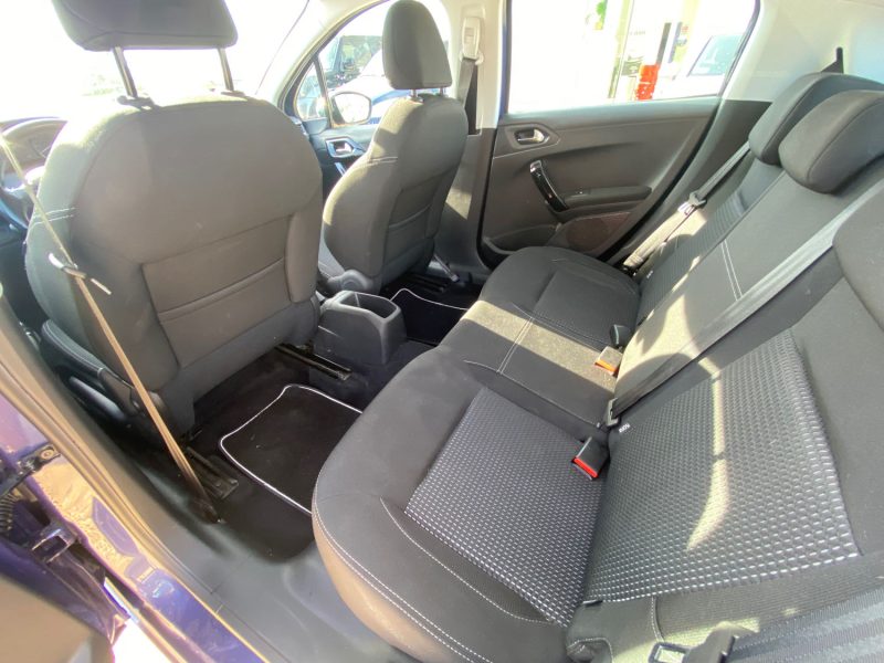 PEUGEOT 208 1.6 HDI 100CH  2017
