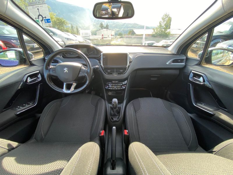 PEUGEOT 208 1.6 HDI 100CH  2017