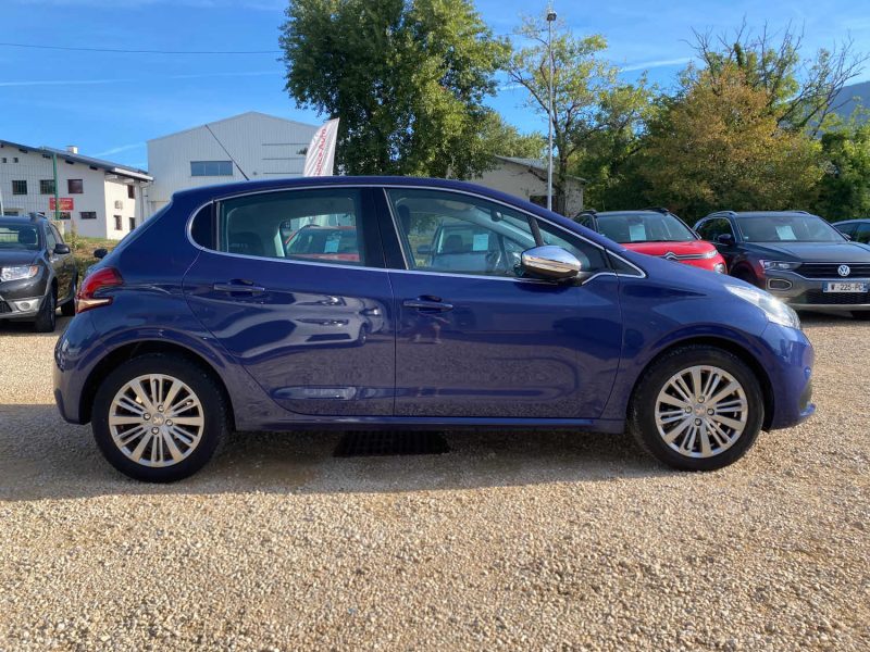 PEUGEOT 208 1.6 HDI 100CH  2017