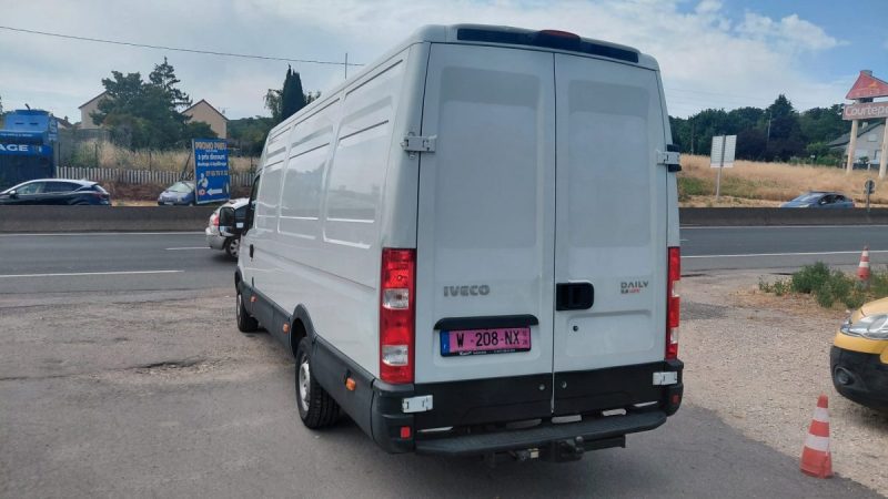 IVECO C30V 2.3 HPI  2009