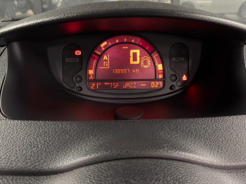 RENAULT MODUS 1.5 DCI 85 Cv - BVA / 5 PORTES / REGULATEUR - GARANTIE 12 MOIS