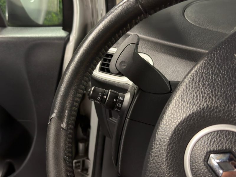 RENAULT MODUS 1.5 DCI 85 Cv - BVA / 5 PORTES / REGULATEUR - GARANTIE 12 MOIS