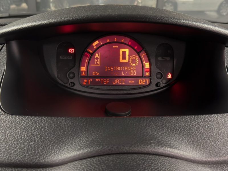 RENAULT MODUS 1.5 DCI 85 Cv - BVA / 5 PORTES / REGULATEUR - GARANTIE 12 MOIS