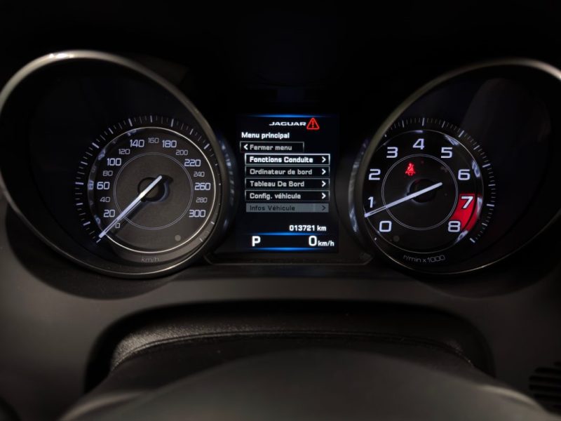 JAGUAR F-TYPE 3.0 V6 340 Cv BVA 8 - 13 700 KMS / KEYLESS / GPS TACTILE - GARANTIE 12 MOIS