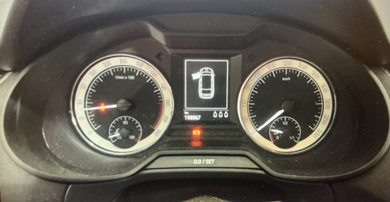 SKODA OCTAVIA COMBI 1.6 TDI 110 ACTIVE 2015