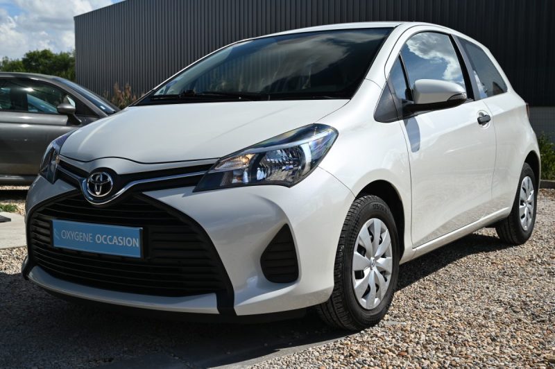 TOYOTA YARIS 1.0 VVTI 69  ACTIVE 08/2015