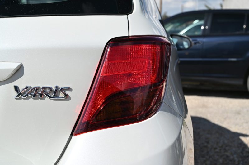 TOYOTA YARIS 1.0 VVTI 69  ACTIVE 08/2015