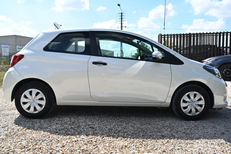 TOYOTA YARIS 1.0 VVTI 69  ACTIVE 08/2015