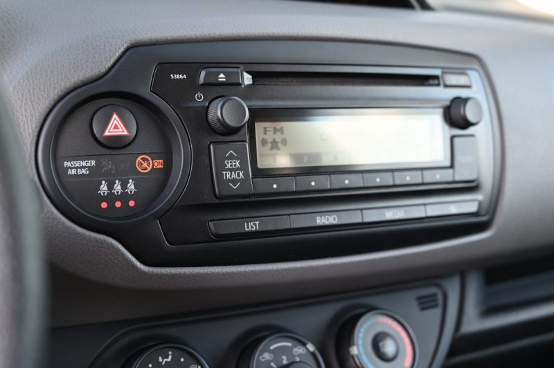 TOYOTA YARIS 1.0 VVTI 69  ACTIVE 08/2015