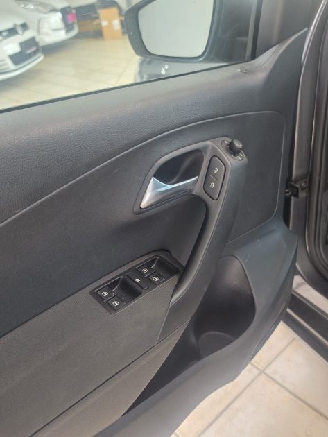 VOLKSWAGEN POLO 1.2 TSI 90CH 2013 - Révision complète - CT OK - Garantie 12 mois ou 15000km