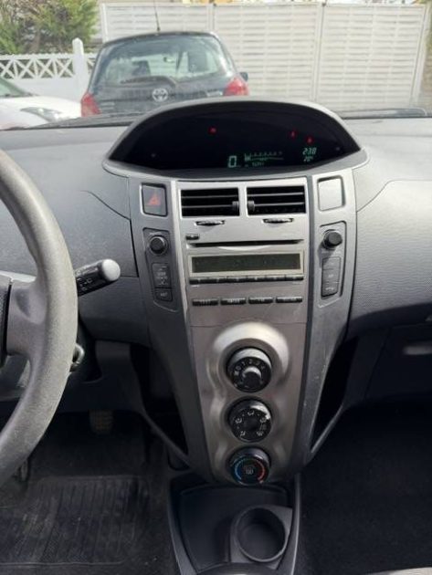 TOYOTA YARIS 1.0 VVT-I 2010 - 55 324Kms - Premier Main - Climatisation - SUIVIT TOYOTA