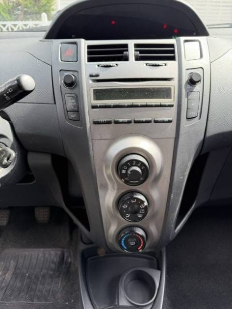 TOYOTA YARIS 1.0 VVT-I 2010 - 55 324Kms - Premier Main - Climatisation - SUIVIT TOYOTA