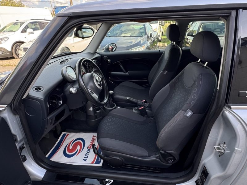 MINI ONE 1.4 D 88Ch PACK SEVEN 1er MAIN 152000KM GARANTIE 6 MOIS