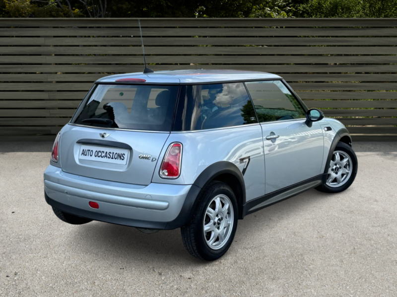 MINI ONE 1.4 D 88Ch PACK SEVEN 1er MAIN 152000KM GARANTIE 6 MOIS