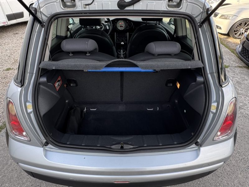 MINI ONE 1.4 D 88Ch PACK SEVEN 1er MAIN 152000KM GARANTIE 6 MOIS