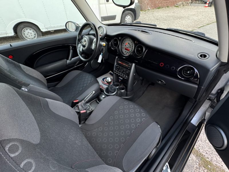 MINI ONE 1.4 D 88Ch PACK SEVEN 1er MAIN 152000KM GARANTIE 6 MOIS