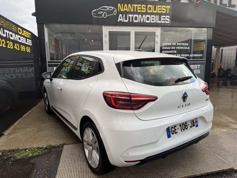 RENAULT CLIO V 1.6 E-TECH HYBRID 140CV BUSINESS BVA6 