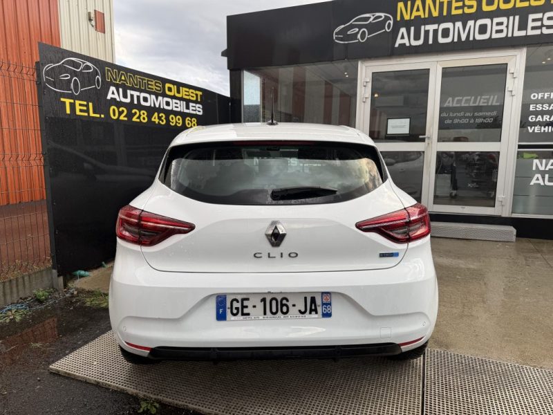 RENAULT CLIO V 1.6 E-TECH HYBRID 140CV BUSINESS BVA6 
